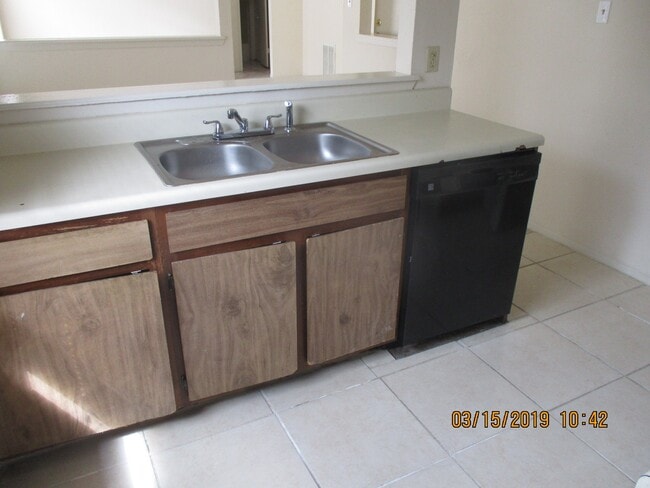 Building Photo - 6333 Northway Dr