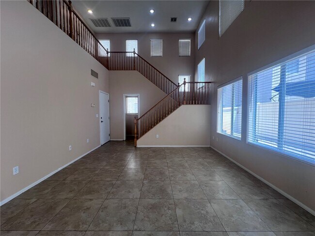 Building Photo - 5063 W Dodge Ridge Ave