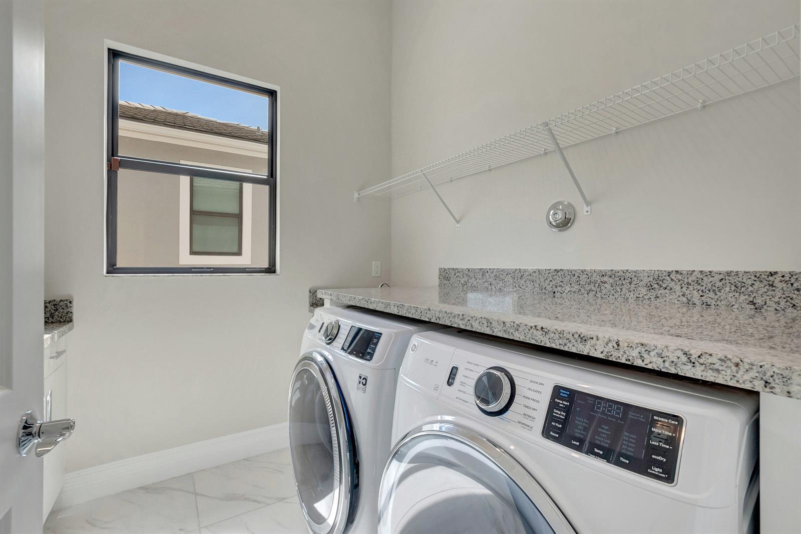 Building Photo - 9060 Dulcetto Ct