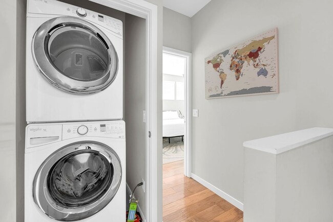 Building Photo - Beautiful Furnished 1 bedroom unit in Fair...