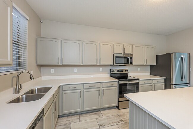 Building Photo - 11811 W Foothill Dr