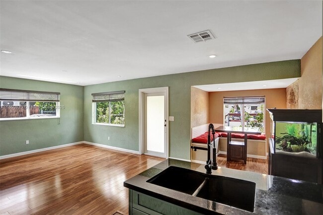 Building Photo - 7245 S Waterway Dr