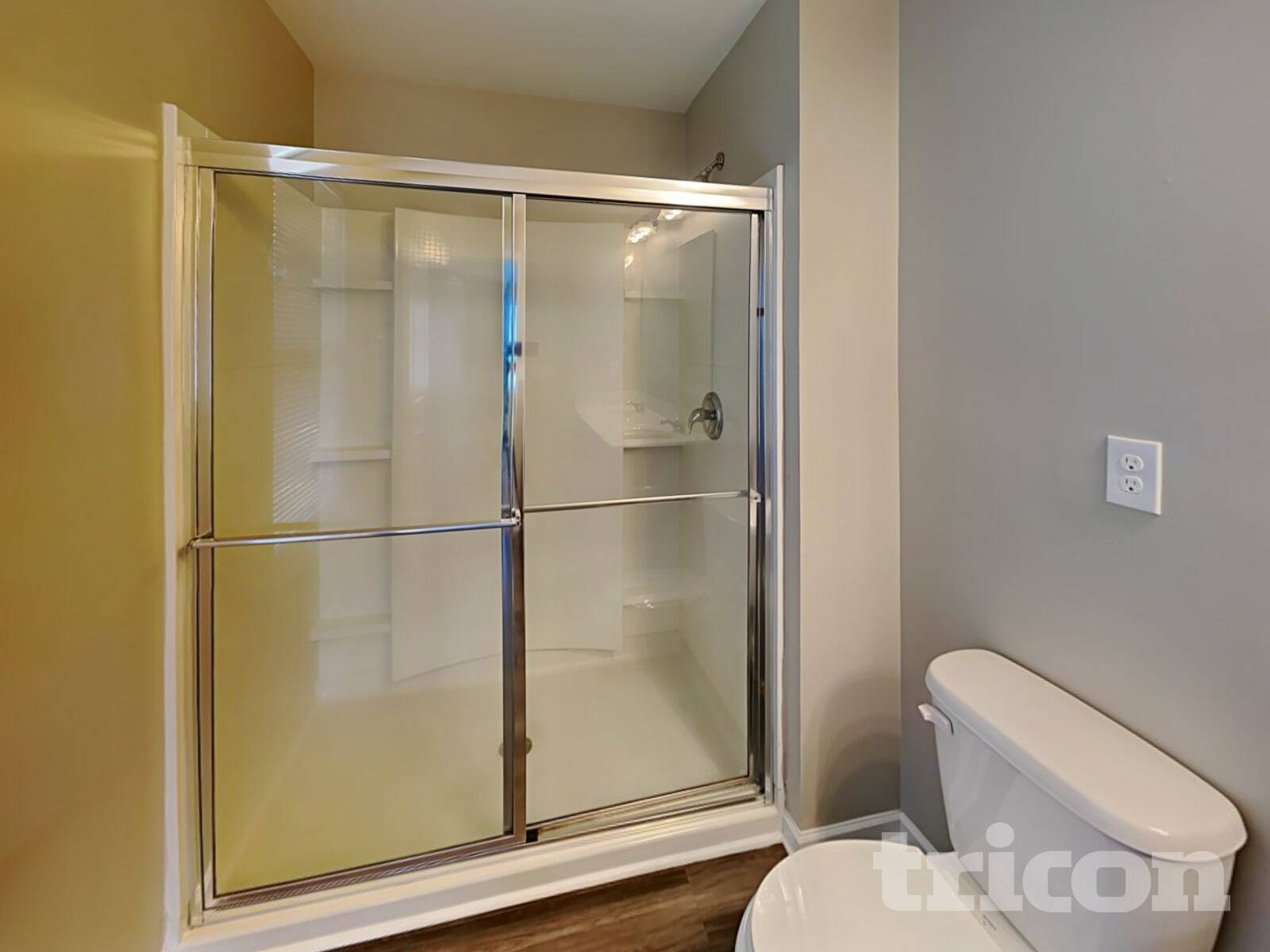 Building Photo - 704 Rocky Grove Glen