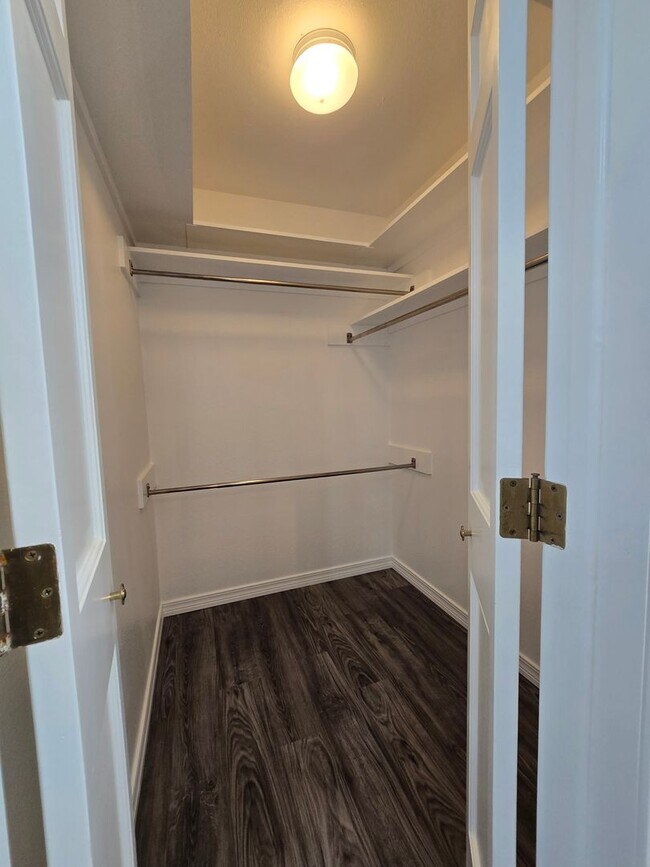 Building Photo - 3 Bedroom 2 Bath home in Shawnee!