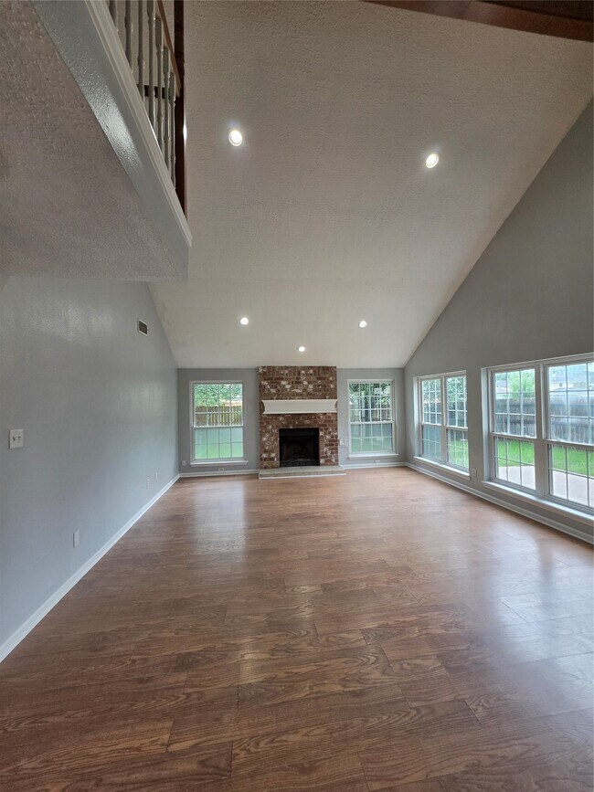 Building Photo - 19507 Oak Station Dr