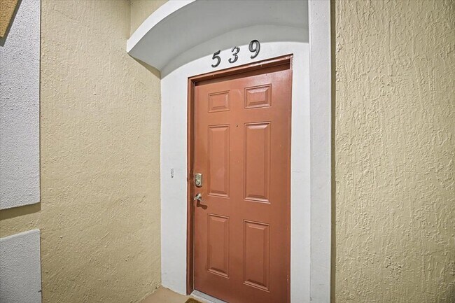 Building Photo - Peaceful Pond Views + Open Layout | 2BR + Office in Prime Location