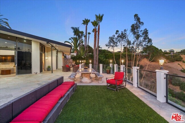 Building Photo - 6530 Lakeridge Rd