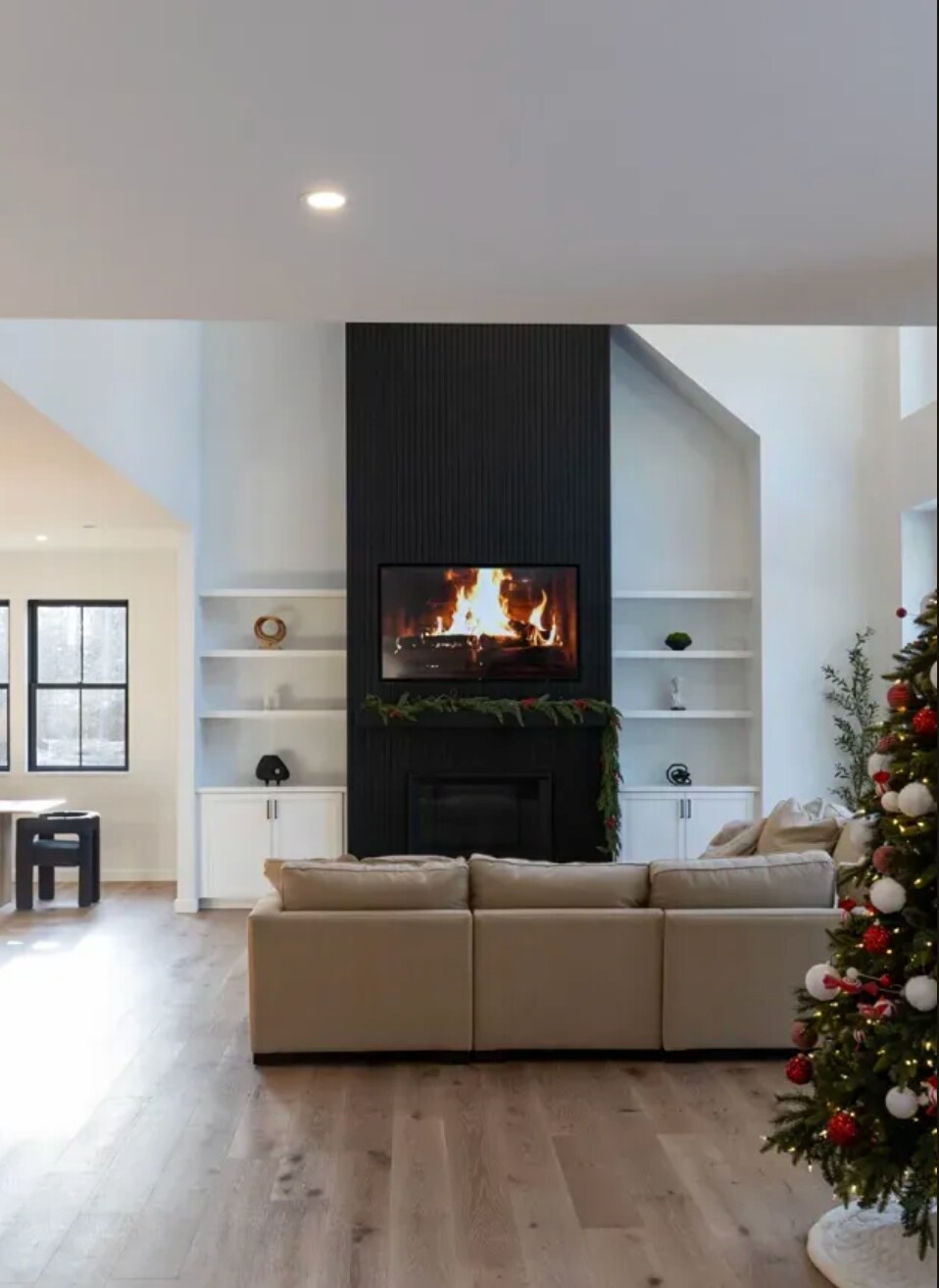 Building Photo - 171 High Winds Dr