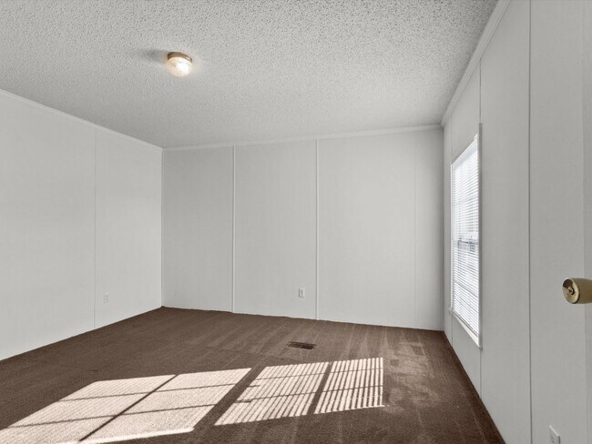 Building Photo - Great Home Near Tanner High School!