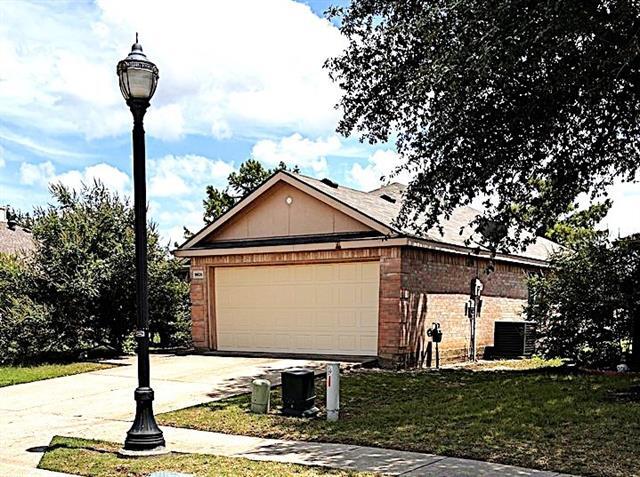 Building Photo - 9805 Nixon Dr