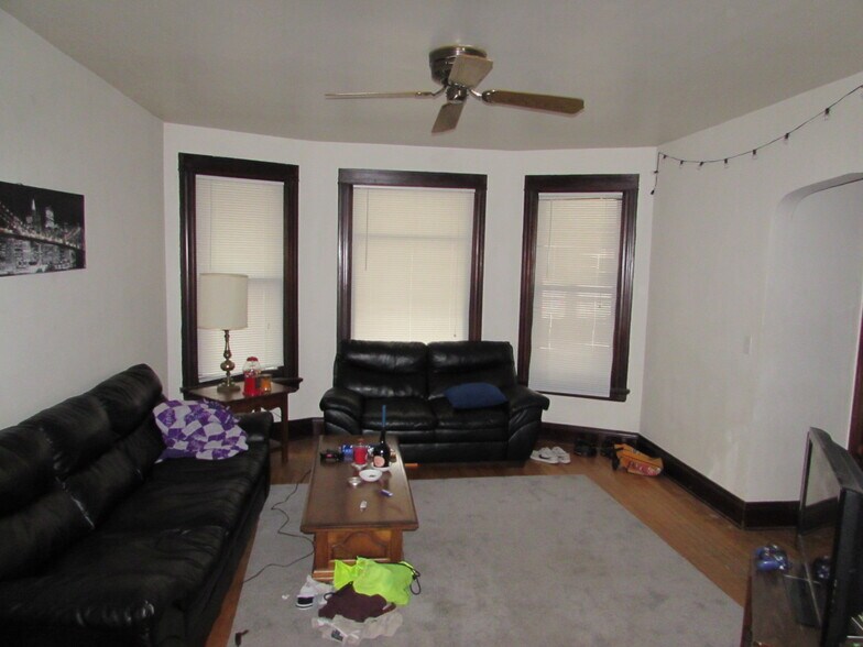Living Room - 421 W Gilman St