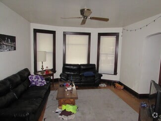 Building Photo - 421 W Gilman St
