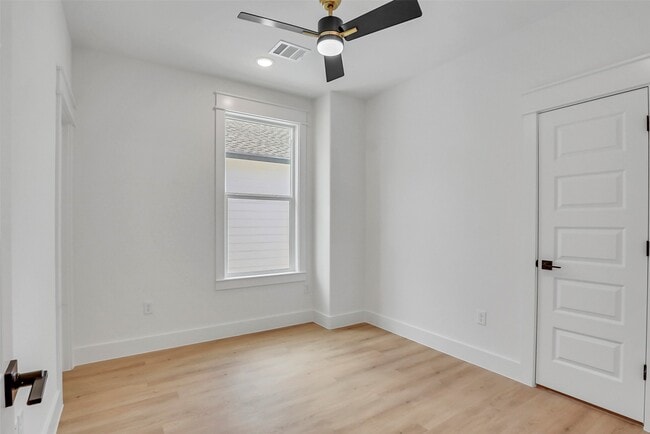 Building Photo - 4835 Paula St