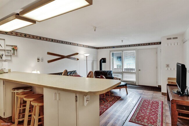 Building Photo - 1 br, 1 bath Condo - Alyeska West Condo Gi...