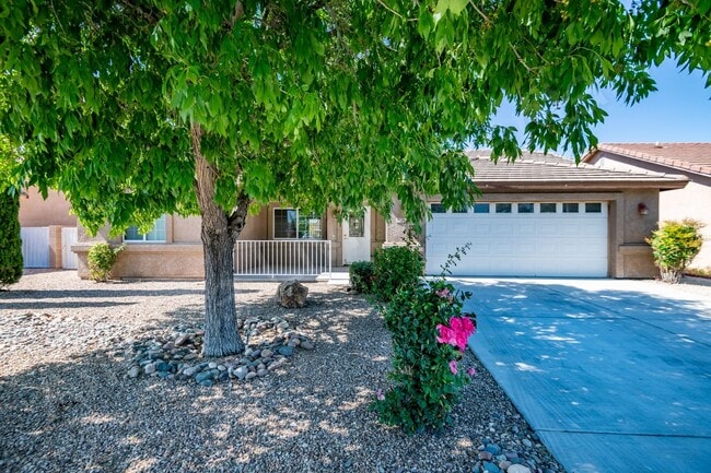 Primary Photo - GORGEOUS HUALAPAI MOUNTAIN FOOTHILLS HOME