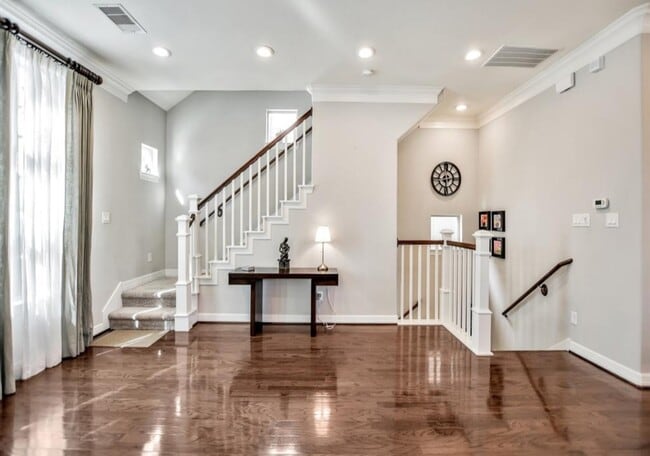 Building Photo - 12265 Oxford Cres Cir