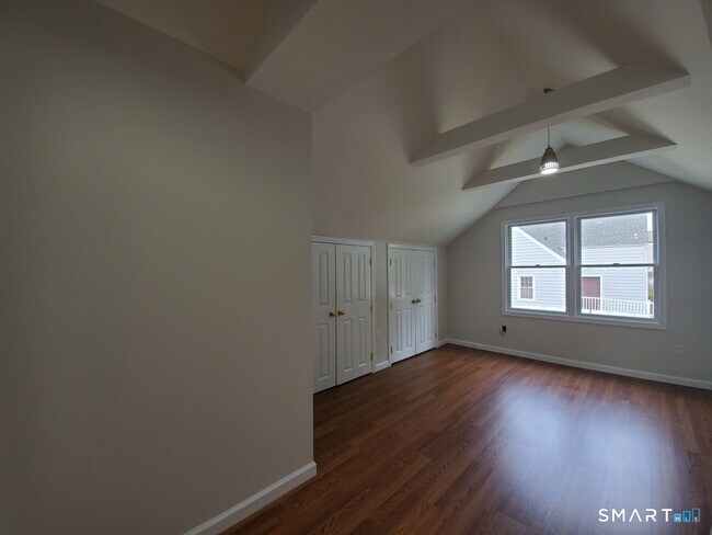 Building Photo - 170 Brookfield Ave