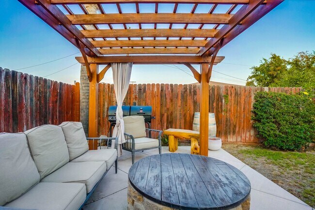 Backyard with a Pergola - 1340 W 3rd St