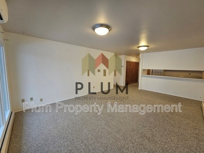 Building Photo - 1547 S Higgins Ave