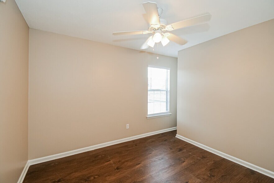 Building Photo - 1848 Pineta Cove Drive