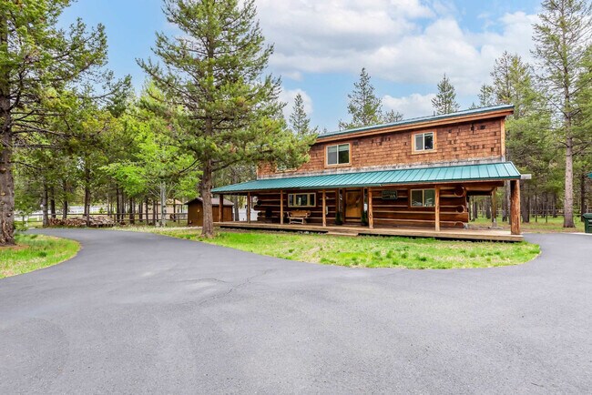 Building Photo - 55823 Wood Duck Dr