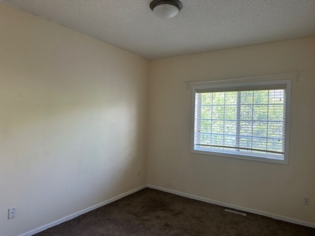 Building Photo - Spacious *2Bed*2Bath townhome Cottage Grov...