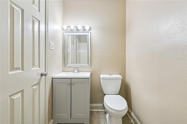 Building Photo - 3611 Arizona Ave