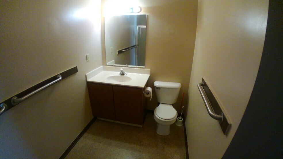 Building Photo - 244 Spartan Ave