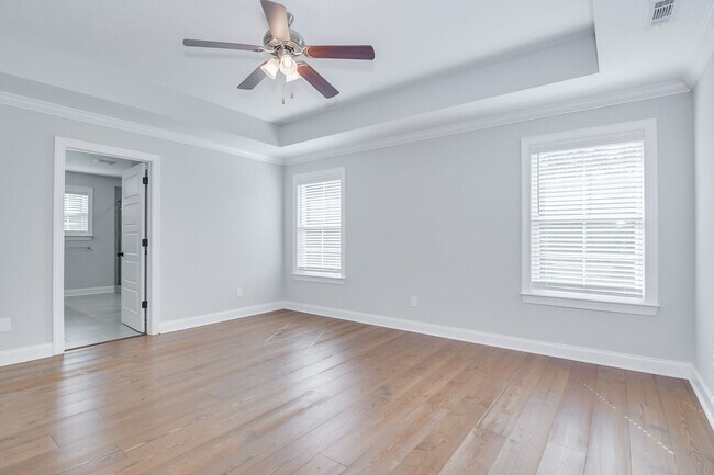 Building Photo - Beauty in Riverwood on Corner Lot!