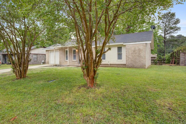 Building Photo - 105 Wadmalaw Cir