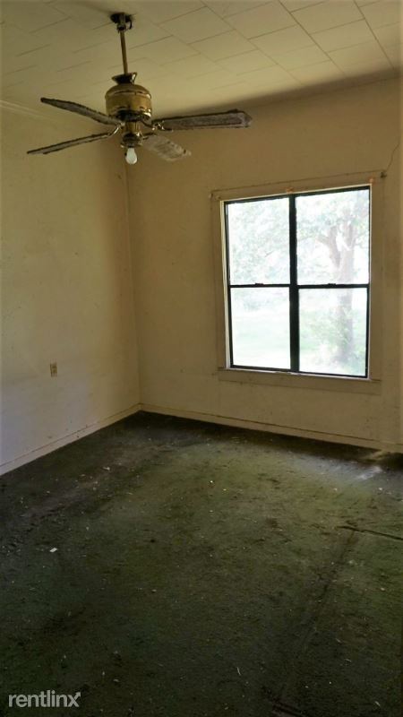 Building Photo - 3 br, 1 bath House - 520 Argyle St