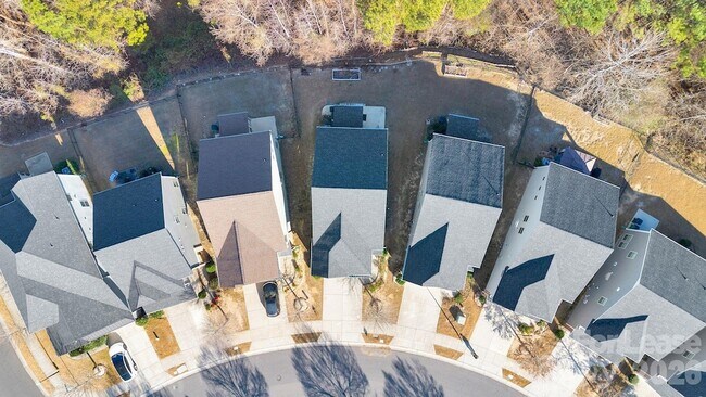 Building Photo - 11715 Clems Branch Dr