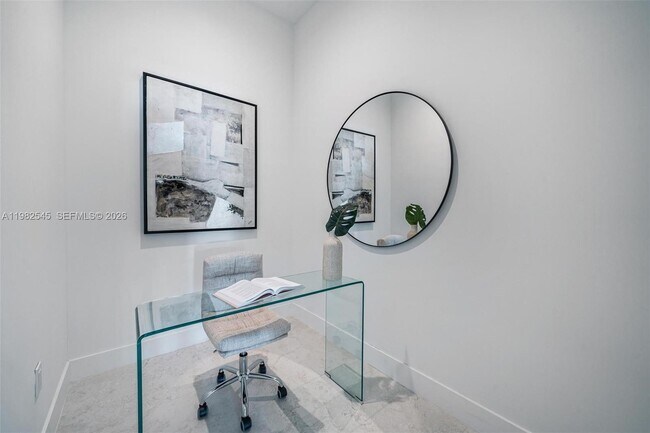 Building Photo - 2937 SW 21st St