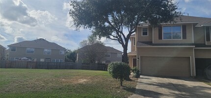 Building Photo - 14426 Mooreview Ln