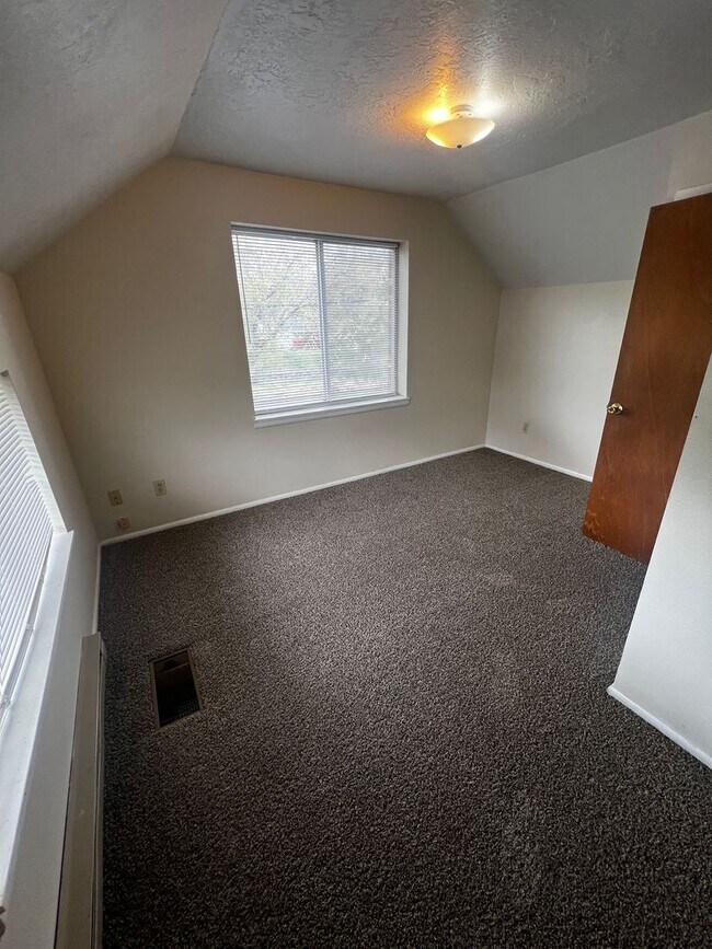 Building Photo - 739 S Arthur Ave