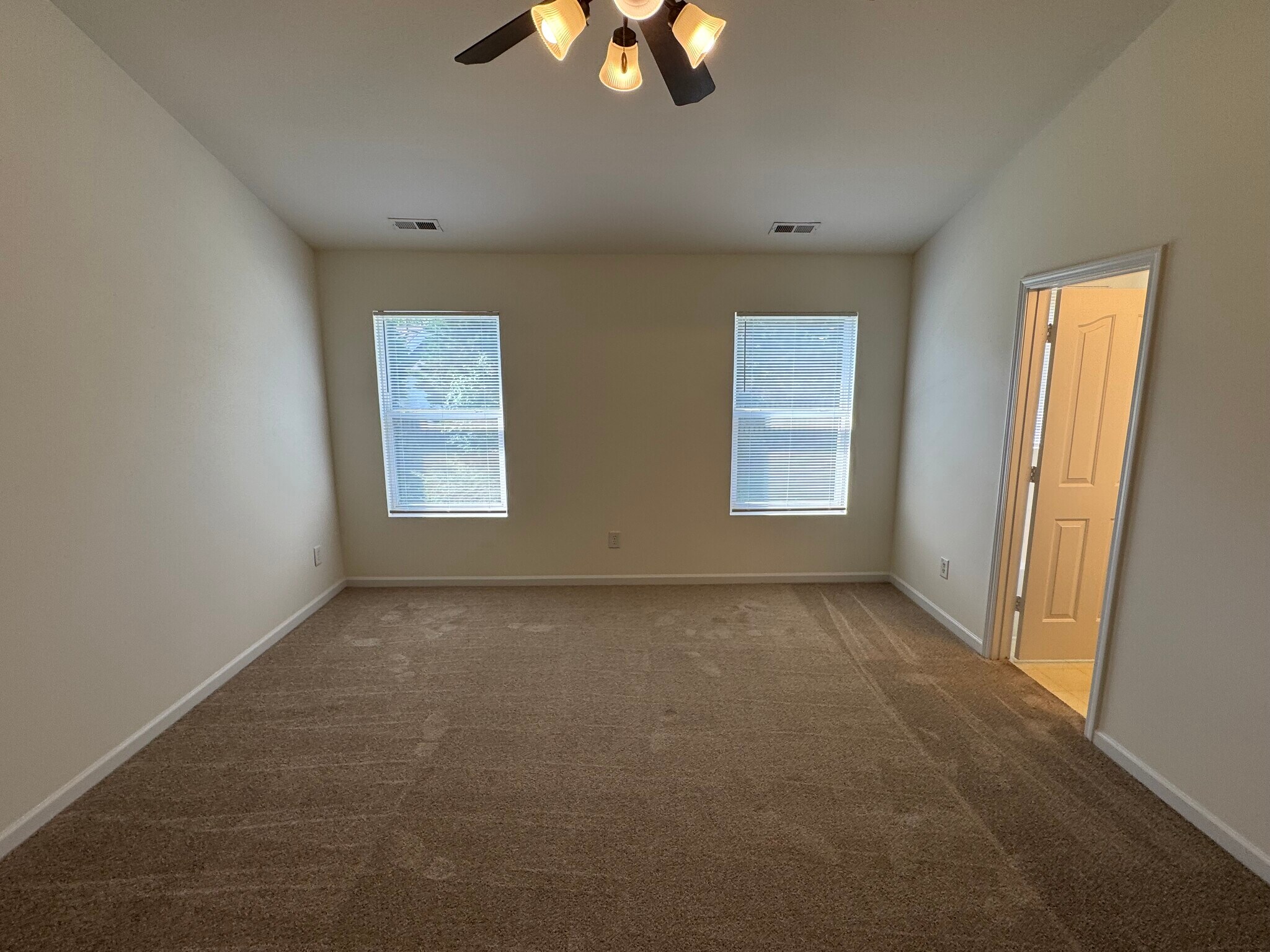 Building Photo - 6718 Sequoia Hills Dr