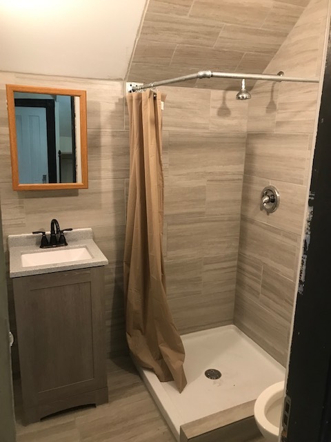 Bathroom - 123 S 5th St