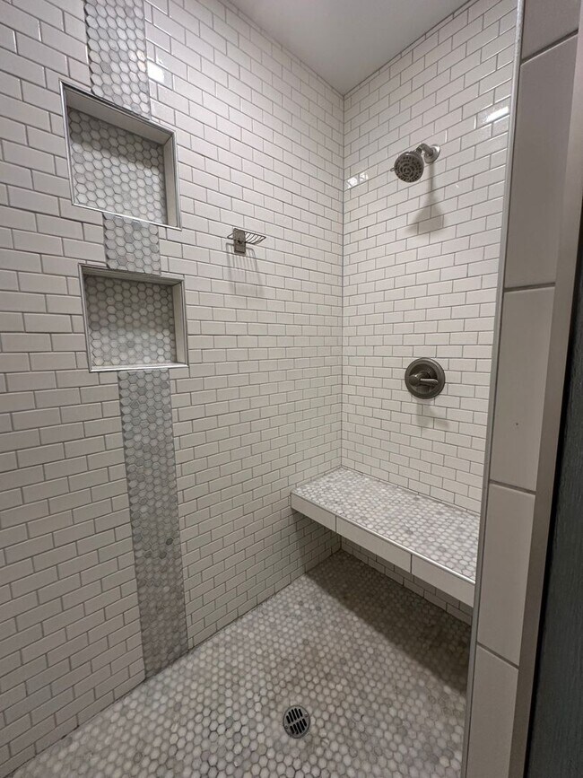 Building Photo - 921 Quail Point Ct