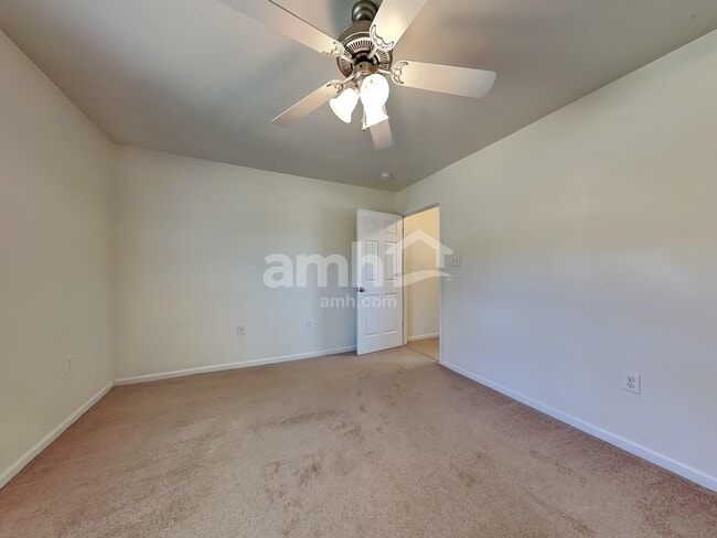 Building Photo - 43 Wolf Creek Ln