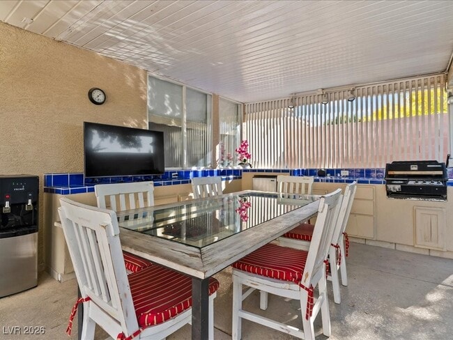 Building Photo - 2547 Serenity Hollow Dr