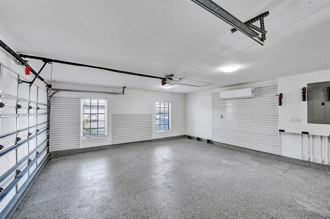 Building Photo - 1744 SE 9th St