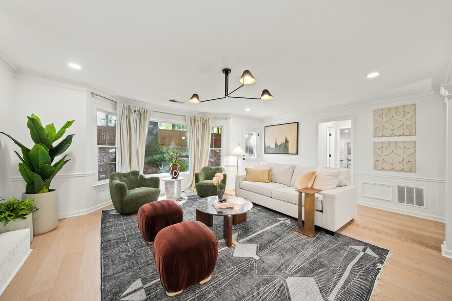 Primary Photo - 4506 Reva Way NE