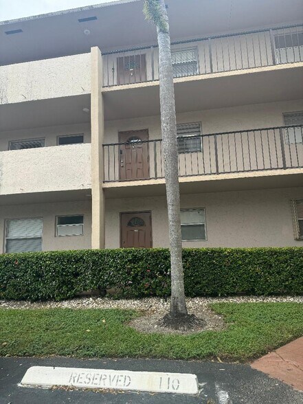 Primary Photo - 8311 Sands Point Blvd