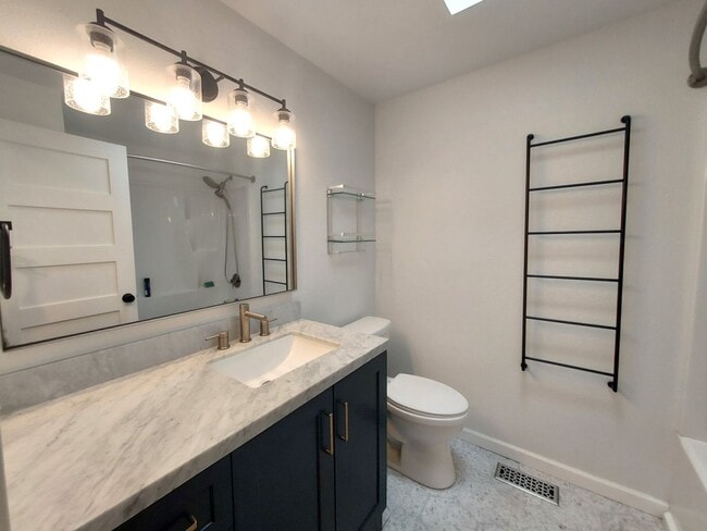 Building Photo - Charming and One of a Kind Three Bedroom