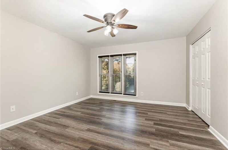 Building Photo - 1074 Hickory Glen Rd