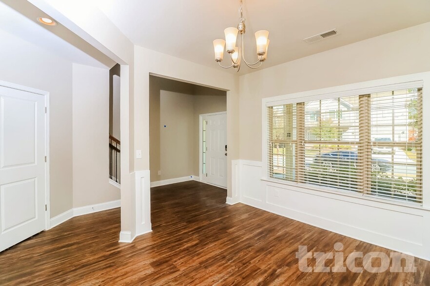 Building Photo - 408 Curlin Ct