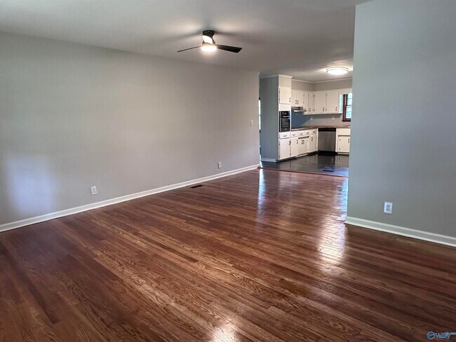 Building Photo - 4627 Daugette Dr NW