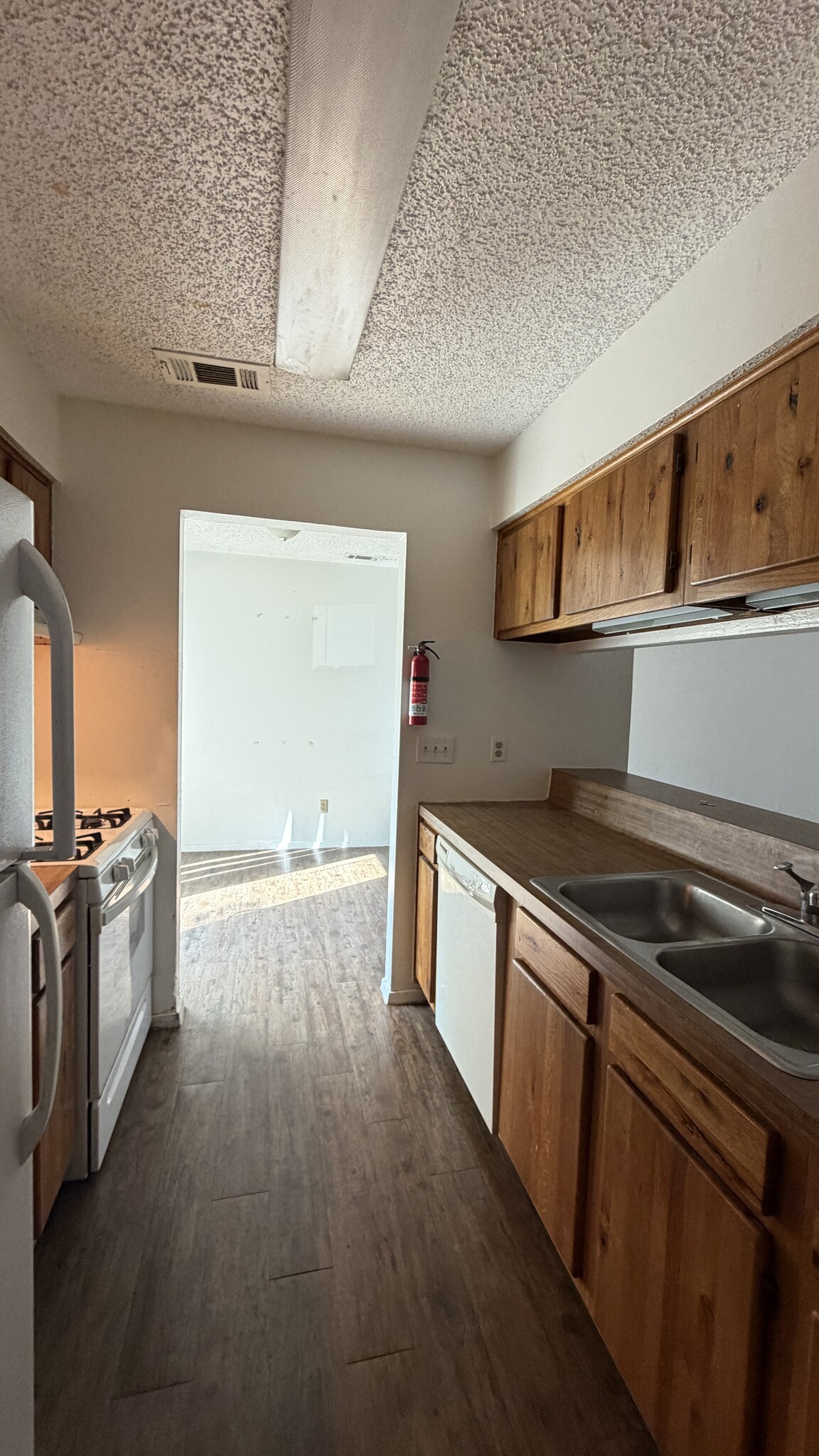 Kitchen - 4502 Brown Bark Pl