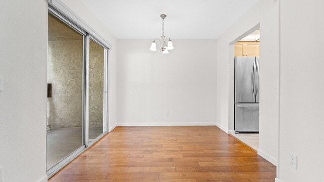 Building Photo - Beautiful Mountain Condo. 3 Bed-2Bath
