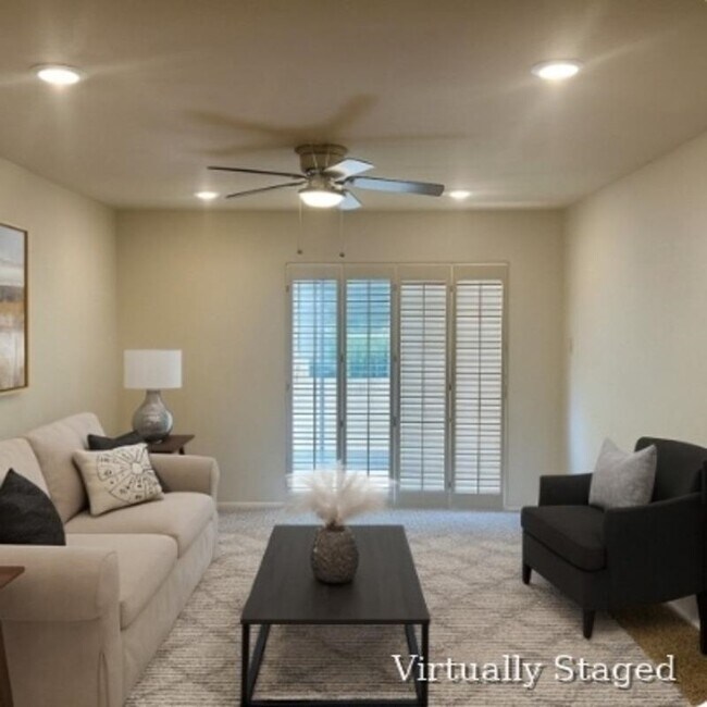 Building Photo - 1206 Hi Stirrup